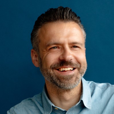 Martin D.