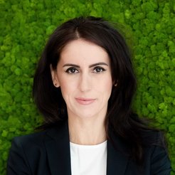 Dr. Alina D.